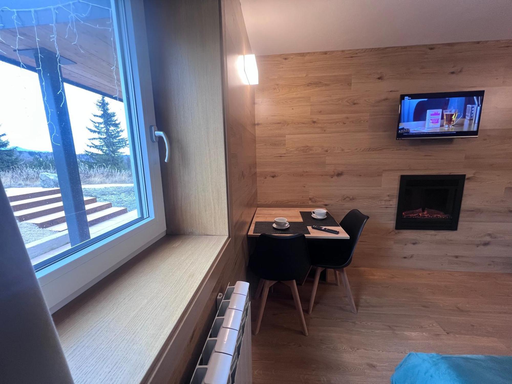 Anemone Bianco Suite Rooms 帕苏德尔托纳莱 外观 照片